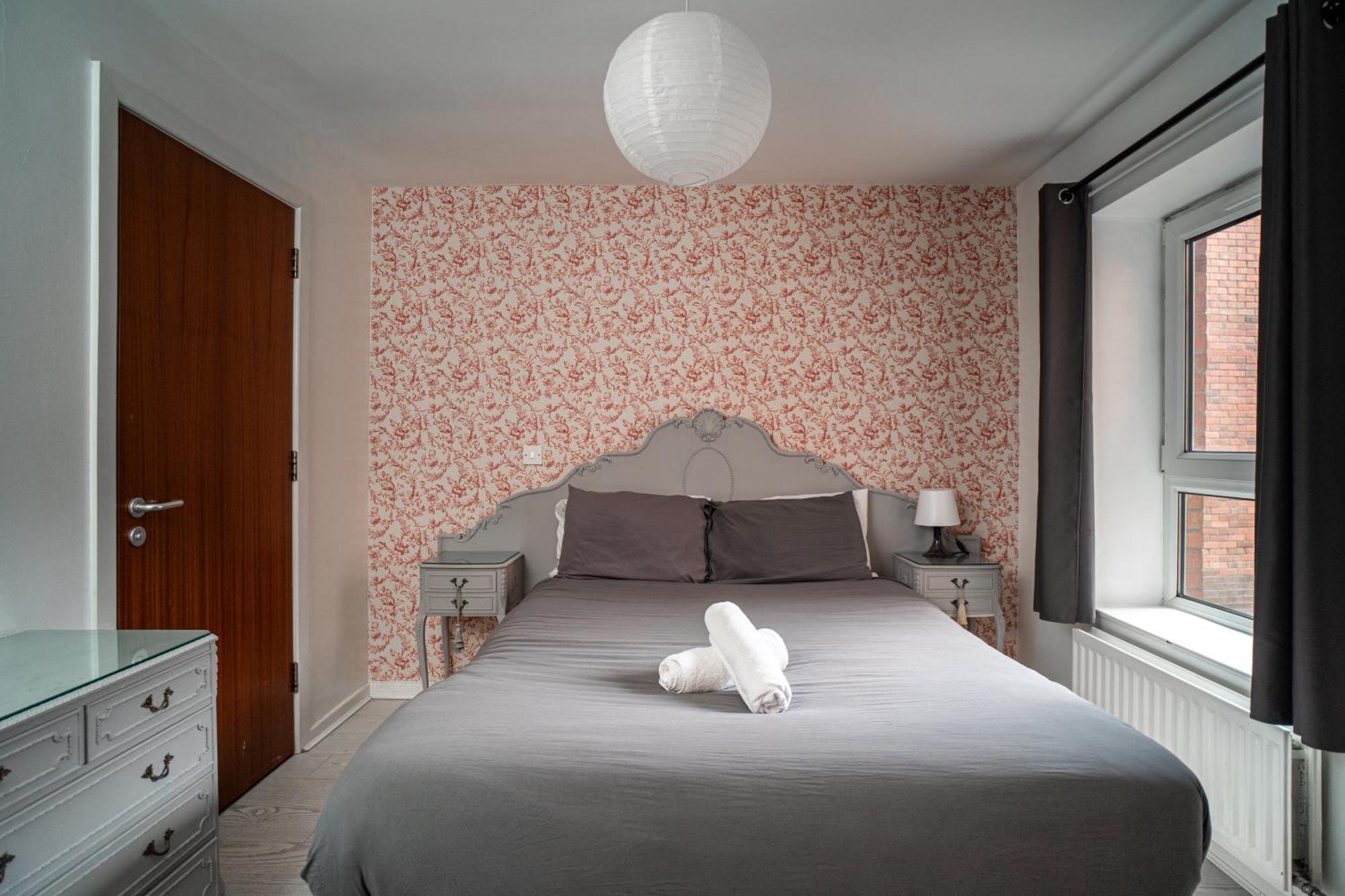 3 Bedroom Central Apartment In Belfast City Centre エクステリア 写真